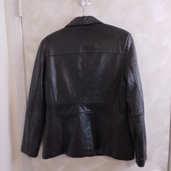 Size M Wilsons Leather Women's Coat Soft Black Collared Button Front - Picture 4 of 10
